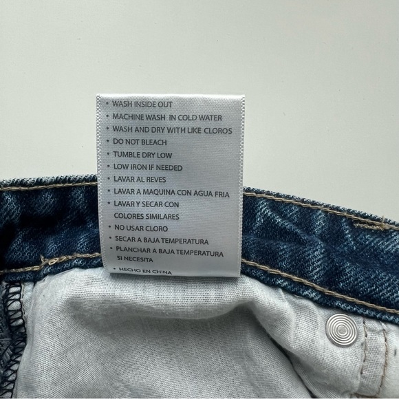 KanCan | Distressed Medium Wash High Rise Denim Shorts NWT Size M - Picture 8 of 8